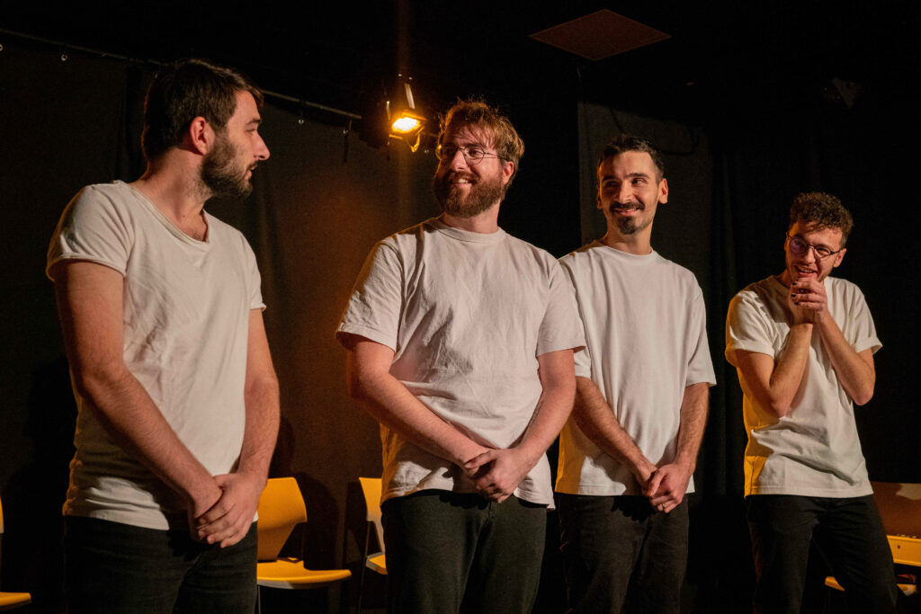Epitaphe - Début de spectacle avec Damien, Malo, Maxime, Yohan.